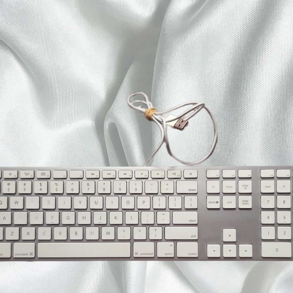 Apple keyboard